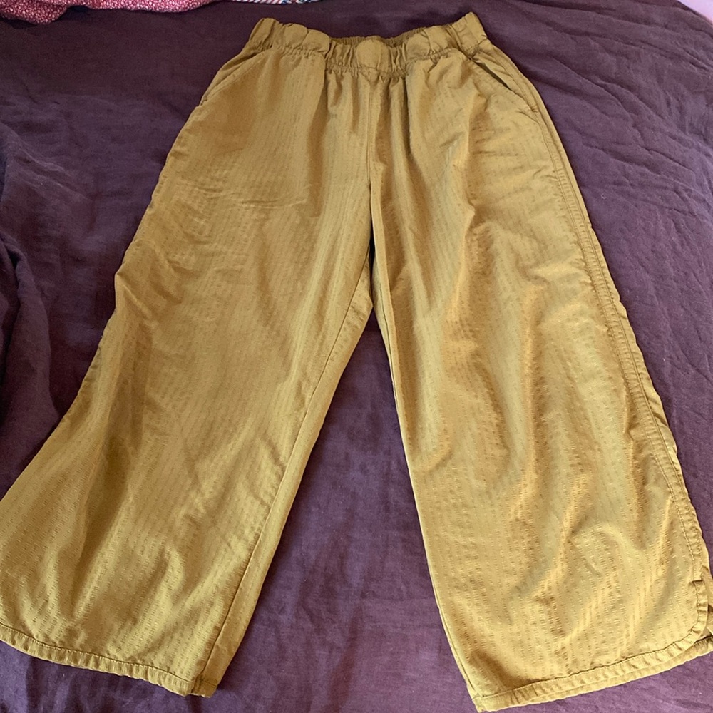 Title Nine cropped active pants!